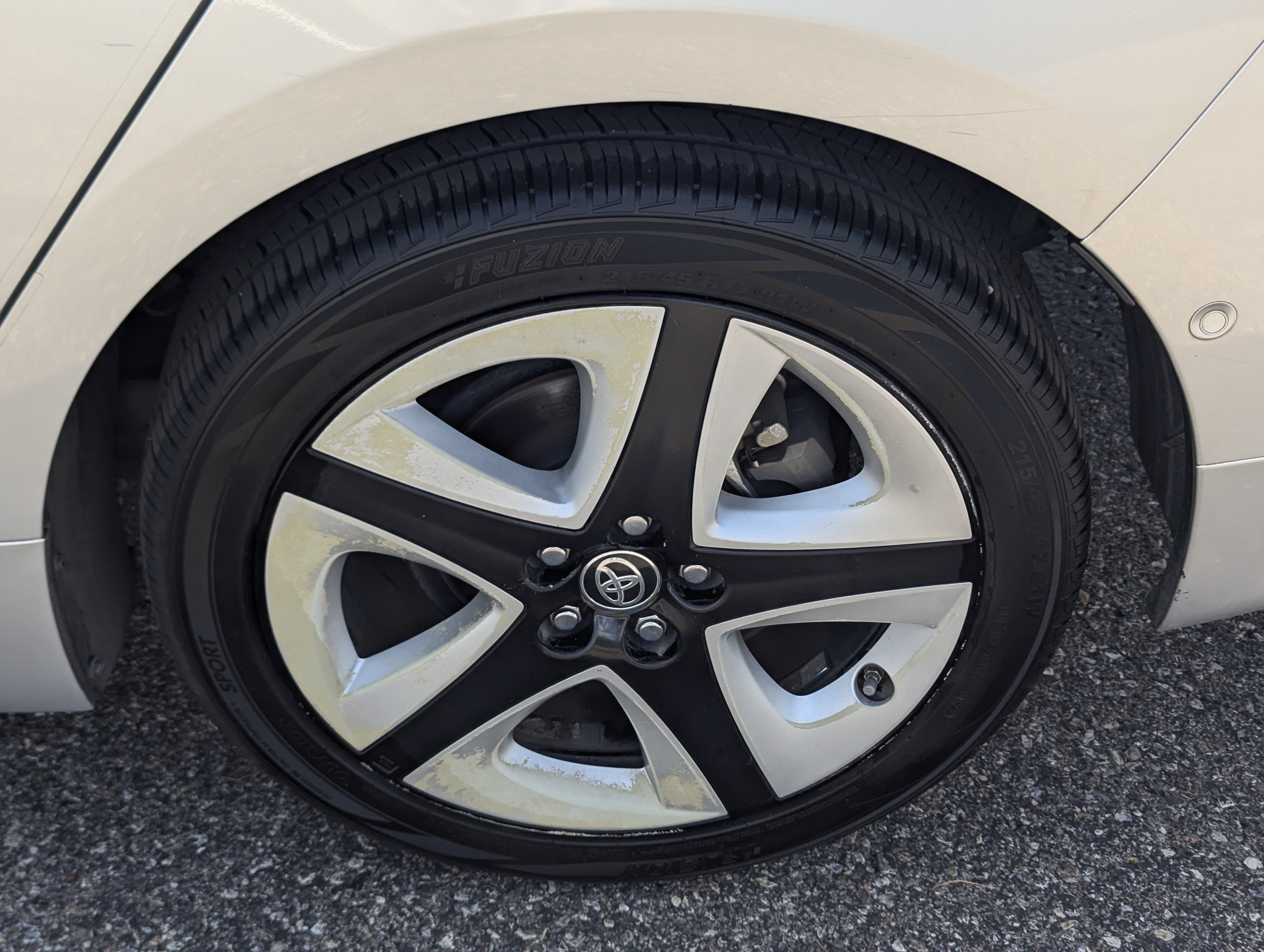 2016 Toyota Prius Four Touring